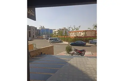 محل تجاري - استوديو - 1 حمام للايجار في محور مصطفي كامل - التجمع الاول - مدينة القاهرة الجديدة - القاهرة