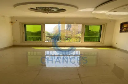 Apartment - 3 Bedrooms - 1 Bathroom for sale in Street 233 - Degla - Hay El Maadi - Cairo