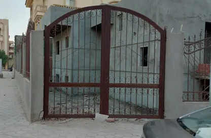 فيلا - 8 غرف نوم - 8 حمامات للبيع في شارع الجزيرة - المستثمرين الجنوبية - مدينة القاهرة الجديدة - القاهرة