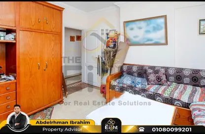 Apartment - 3 Bedrooms - 1 Bathroom for sale in Al Geish Road - Cleopatra - Hay Sharq - Alexandria