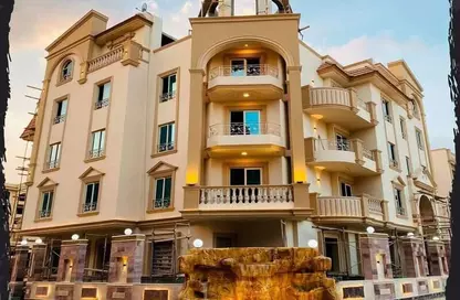 Apartment - 3 Bedrooms - 3 Bathrooms for sale in Royal City - Sheikh Zayed Compounds - Sheikh Zayed City - Giza