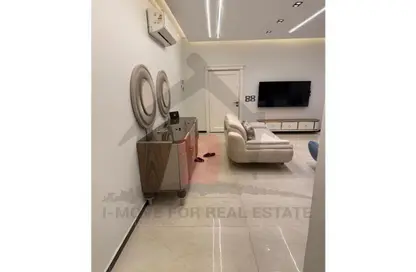 شقة - 2 غرف نوم - 2 حمامات للبيع في بيفرلي هيلز - كمبوندات الشيخ زايد - الشيخ زايد - الجيزة