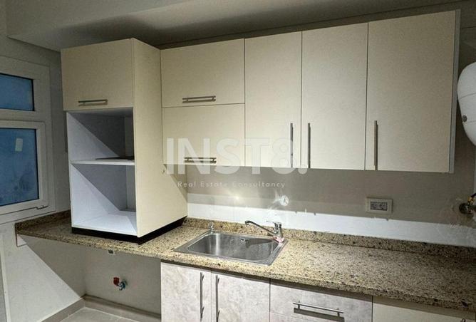 8195016 - Property Image 3