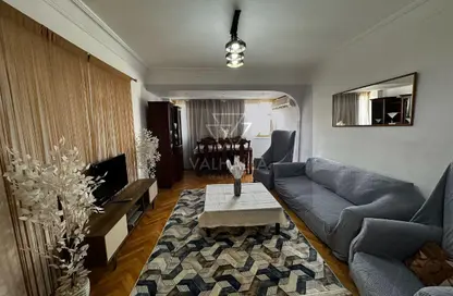 شقة - 2 غرف نوم - 2 حمامات للايجار في شارع شجرة الدر - الزمالك - القاهرة شقة - 2 غرف نوم - 2 حمامات للايجار في شارع شجرة الدر - الزمالك - القاهرة