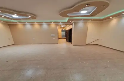 Apartment - 3 Bedrooms - 2 Bathrooms for sale in Al Andalus District - New Cairo City - Cairo