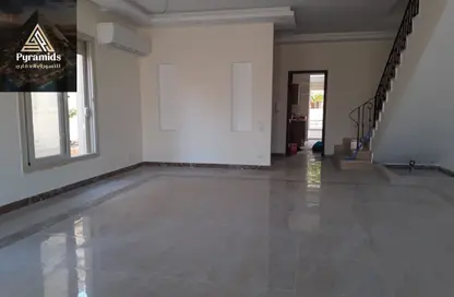 تاون هاوس - 5 غرف نوم - 4 حمامات للايجار في جدار - كمبوندات 6 أكتوبر - مدينة 6 أكتوبر - الجيزة