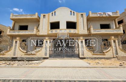 Apartment - 4 Bedrooms - 3 Bathrooms for sale in West Golf Extension - El Katameya Compounds - El Katameya - New Cairo City - Cairo