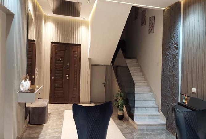 7990371 - Property Image 2
