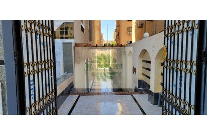 شقة - 3 غرف نوم - 2 حمامات للايجار في لازورد - الحي الثامن - الشيخ زايد - الجيزة