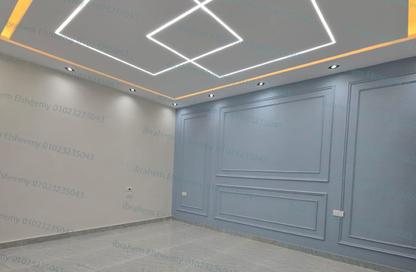 Apartment - 3 Bedrooms - 3 Bathrooms for sale in Gate 4 - Mena - Hadayek El Ahram - Giza