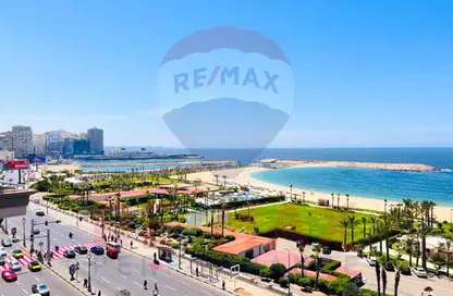 شقة - 3 غرف نوم - 2 حمامات للايجار في سان ستيفانو جراند بلازا - سان ستيفانو - حي شرق - الاسكندرية