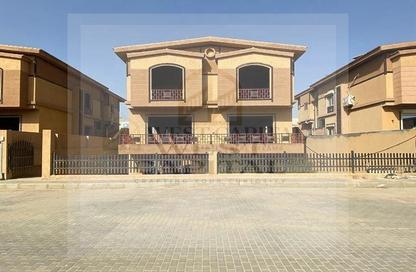 Villa - 6 Bedrooms - 7 Bathrooms for sale in Pyramids Walk - South Dahshur Link - 6 October City - Giza
