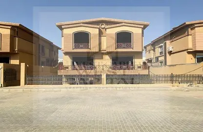 Villa - 6 Bedrooms - 7 Bathrooms for sale in Pyramids Walk - South Dahshur Link - 6 October City - Giza