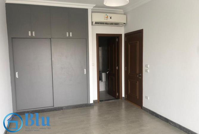 8010829 - Property Image 3