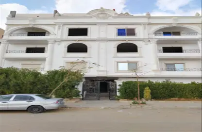 Apartment - 3 Bedrooms - 3 Bathrooms for sale in 4th Area - Shorouk City - Cairo