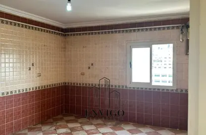 Apartment - 3 Bedrooms - 3 Bathrooms for sale in Omar Attia St. - 6th Zone - Nasr City - Cairo
