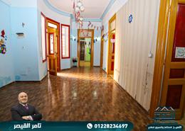 شقة - 5 غرف نوم - 5 حمامات for للايجار in شارع كفر عبده - كفر عبده - رشدي - حي شرق - الاسكندرية
