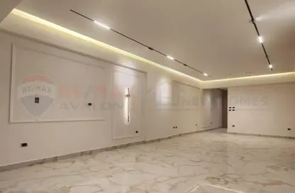 Apartment - 3 Bedrooms - 2 Bathrooms for sale in Smouha - Hay Sharq - Alexandria