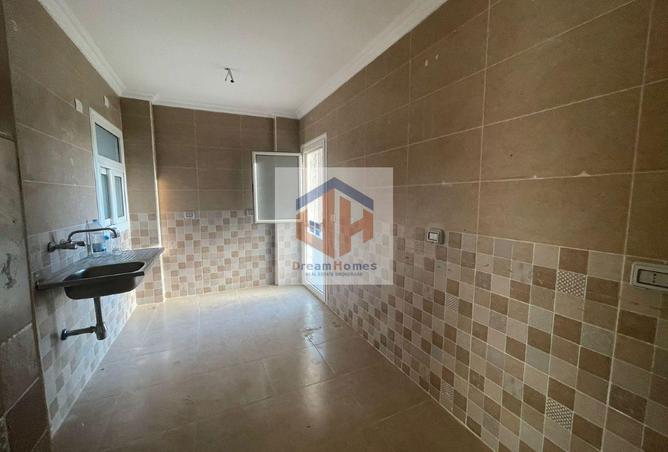 8089512 - Property Image 3