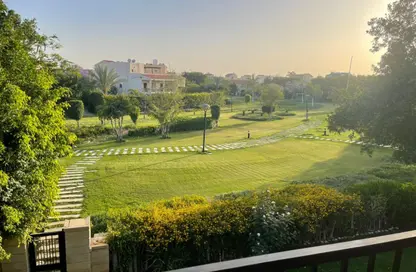 Villa - 5 Bedrooms - 5 Bathrooms for rent in Madinaty - Cairo