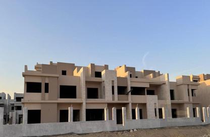 فيلا - 6 غرف نوم - 5 حمامات للبيع في تاونى - طريق مصر اسكندرية الصحراوي - الجيزة