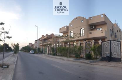 Apartment - 4 Bedrooms - 3 Bathrooms for rent in Al Bostan St. - 9th District - Sheikh Zayed City - Giza