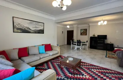 شقة - 3 غرف نوم - 2 حمامات للايجار في شارع المزرعة - دجلة - حي المعادي - القاهرة