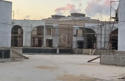 تاون هاوس - 2 غرف نوم - 2 حمامات للبيع في چون - راس الحكمة - الساحل الشمالي