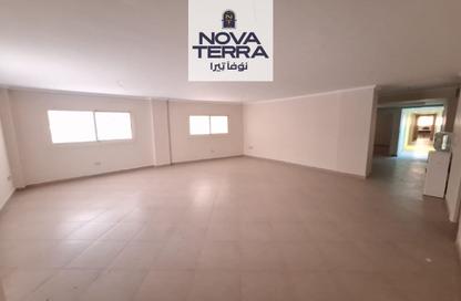 Apartment - 5 Bedrooms - 2 Bathrooms for rent in Al Hekma St. - Sheikh Zayed City - Giza