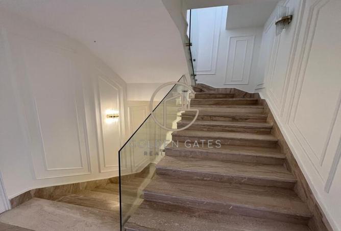 8194800 - Property Image 2