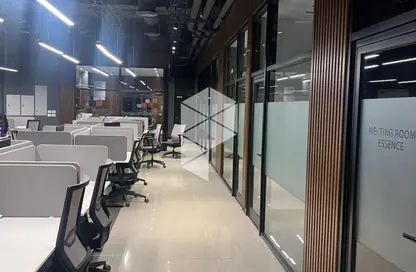 مساحات مكتبية - استوديو - 2 حمامات للايجار في شارع مجمع البنوك - شارع التسعين الجنوبي - التجمع الخامس - مدينة القاهرة الجديدة - القاهرة