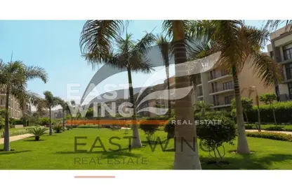 Apartment - 3 Bedrooms - 2 Bathrooms for sale in Moon Residences - Fifth Square - The 5th Settlement - New Cairo City - Cairo