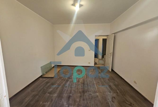 8308020 - Property Image 3