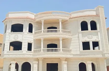Apartment - 4 Bedrooms - 3 Bathrooms for sale in West Somid Road - West Somid - 6 October City - Giza