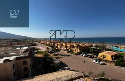 Penthouse - 2 Bedrooms - 2 Bathrooms for sale in La Vista Topaz - La Vista - Al Ain Al Sokhna - Suez