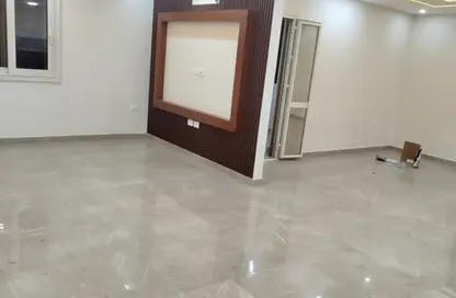 Apartment - 3 Bedrooms - 2 Bathrooms for rent in Ammar Ibn Yasser St. - El Hegaz Square - El Nozha - Cairo