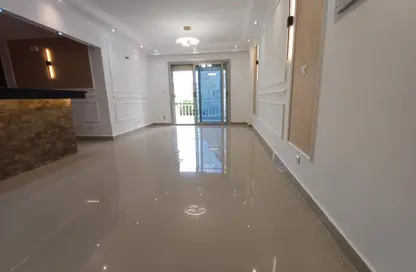 Apartment - 2 Bedrooms - 2 Bathrooms for sale in Madinaty - Cairo