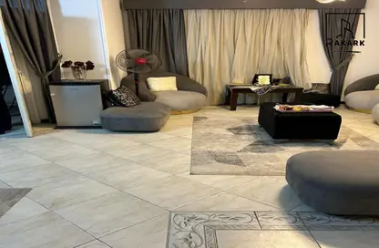 شقة - 3 غرف نوم - 1 حمام للبيع في شارع النزهه - الماظة - مصر الجديدة - القاهرة