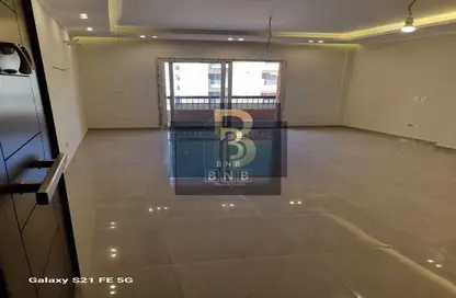 شقة - 3 غرف نوم - 3 حمامات للايجار في بارادايس - امتداد المستثمرين الشمالية - مدينة القاهرة الجديدة - القاهرة