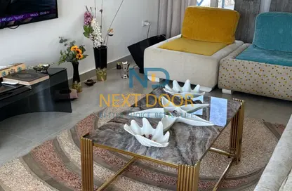 منزل مزدوج - 4 غرف نوم - 5 حمامات للايجار في ماونتن فيو راس الحكمة - راس الحكمة - الساحل الشمالي