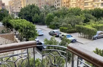 بناية كاملة - استوديو - 8 حمامات للبيع في شارع عباد الرحمن - الحي الثاني - مدينة 6 أكتوبر - الجيزة