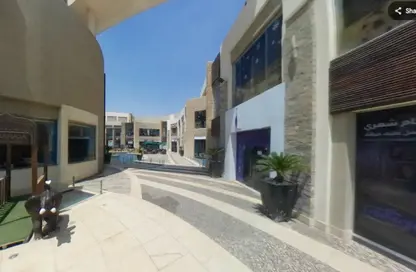 Retail - Studio - 2 Bathrooms for sale in Central Avenue - 2nd District - Sheikh Zayed City - Giza