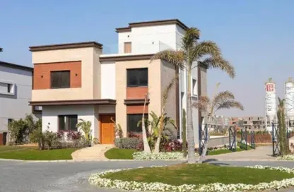 Townhouse - 5 Bedrooms - 6 Bathrooms for sale in Azzar - 5th Settlement Compounds - The 5th Settlement - New Cairo City - Cairo