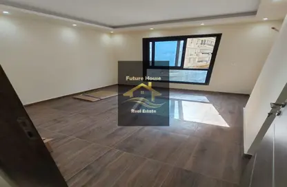 Office Space - Studio - 2 Bathrooms for rent in Rayhanah Plaza - Zahraa El Maadi - Hay El Maadi - Cairo