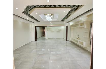 Apartment - 3 Bedrooms - 2 Bathrooms for sale in Al Khamayel city - Sheikh Zayed Compounds - Sheikh Zayed City - Giza