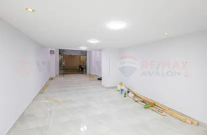Shop - Studio - 1 Bathroom for rent in Bolkly - Hay Sharq - Alexandria