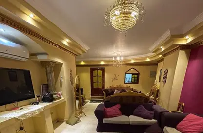 شقة - 3 غرف نوم - 3 حمامات للبيع في شارع سعيد زكريا - حي السفارات - مدينة نصر - القاهرة