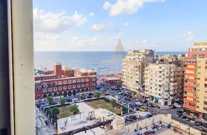 شقة - 3 غرف نوم - 2 حمامات للايجار في الشاطبي - حي وسط - الاسكندرية