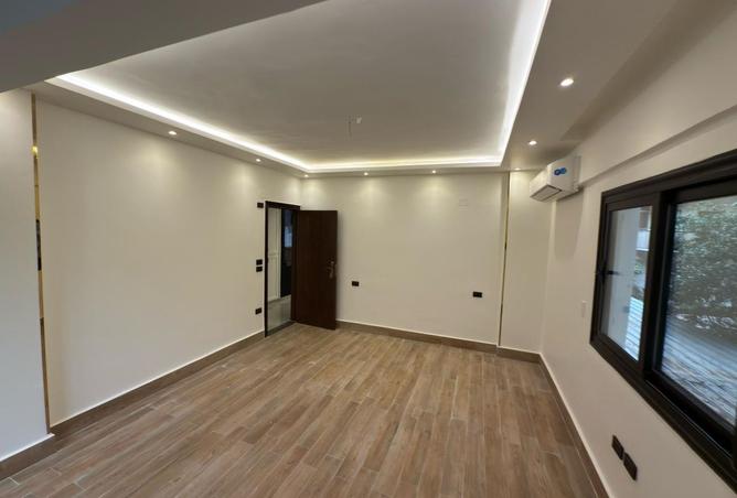 8403490 - Property Image 3