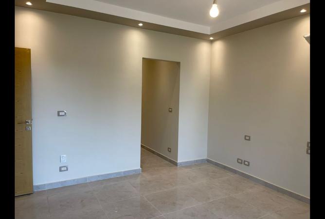 8335302 - Property Image 3